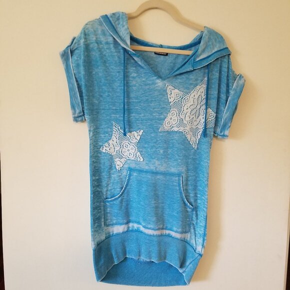 Joe Boxer Tops - Joe Boxes faded blue w stars hooded top sz M